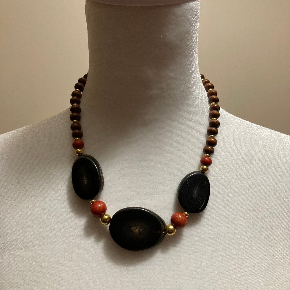 Vintage Classic Wooden Bead Necklace 18 Inch Unique Party Jewelry